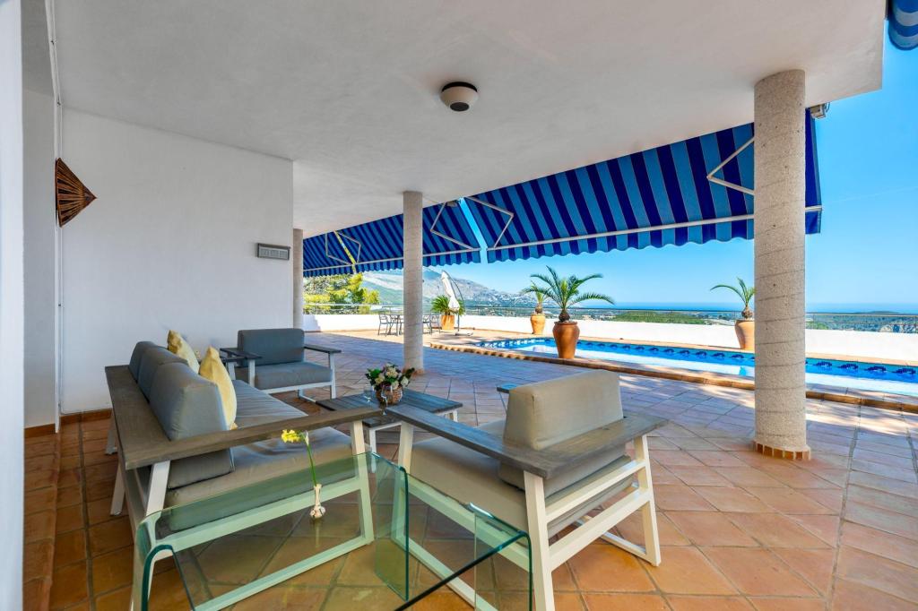 5 bed villa in Callosa de Ensarriá