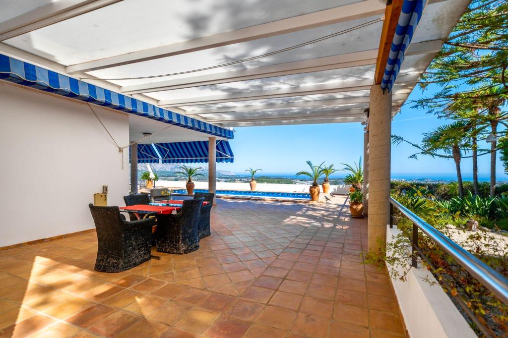 5 bed villa in Callosa de Ensarriá