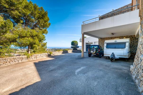 5 bed villa in Callosa de Ensarriá