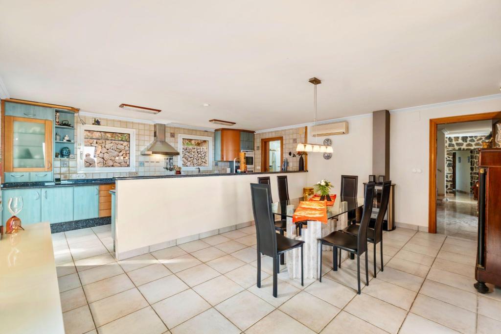 5 bed villa in Callosa de Ensarriá