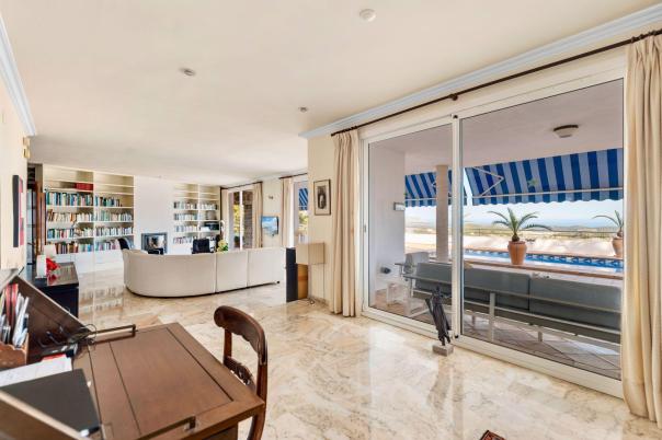 5 bed villa in Callosa de Ensarriá