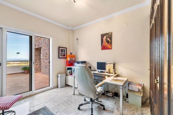 5 bed villa in Callosa de Ensarriá