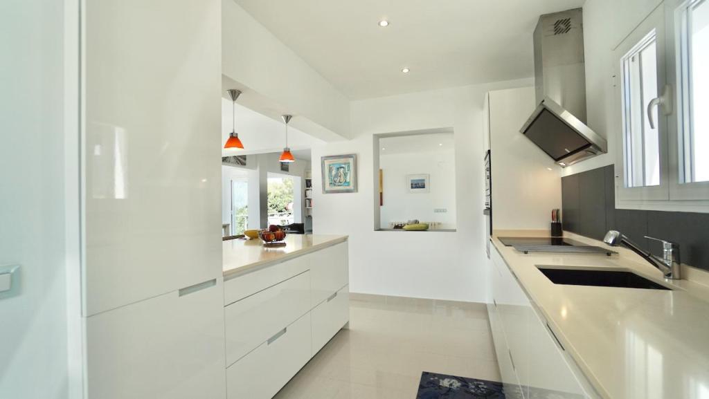5 bed villas in Moraira