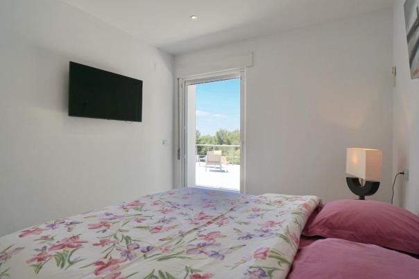 5 bed villas in Moraira