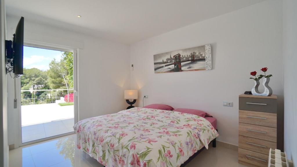 5 bed villas in Moraira