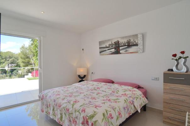 5 bed villas in Moraira