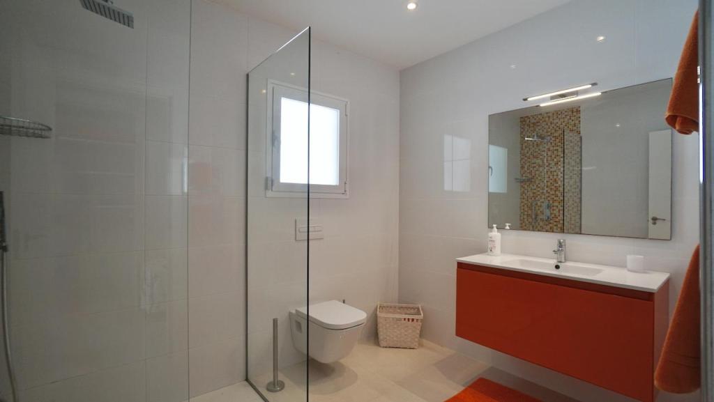 5 bed villas in Moraira