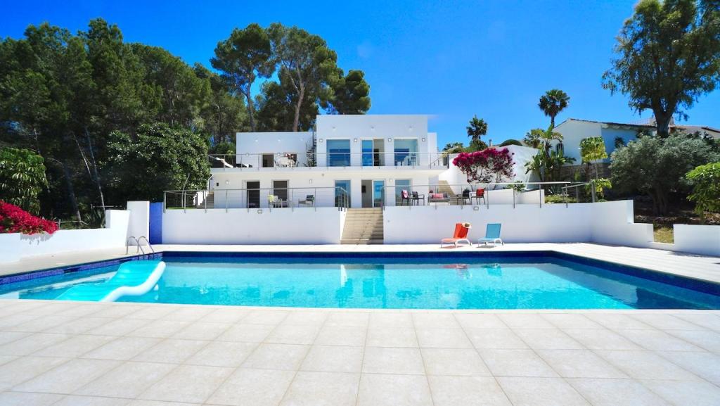 5 bed villas in Moraira