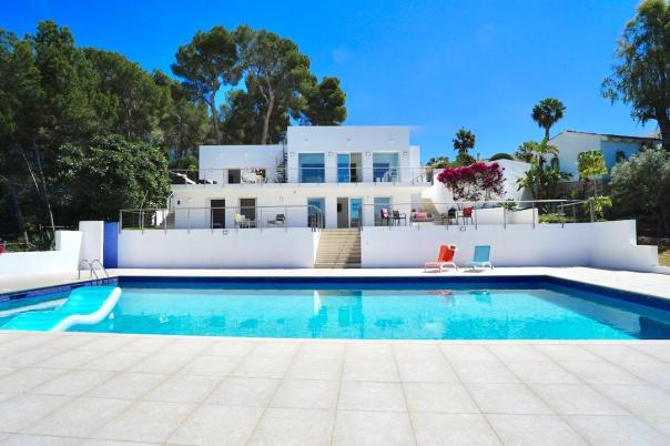 5 bed villas in Moraira
