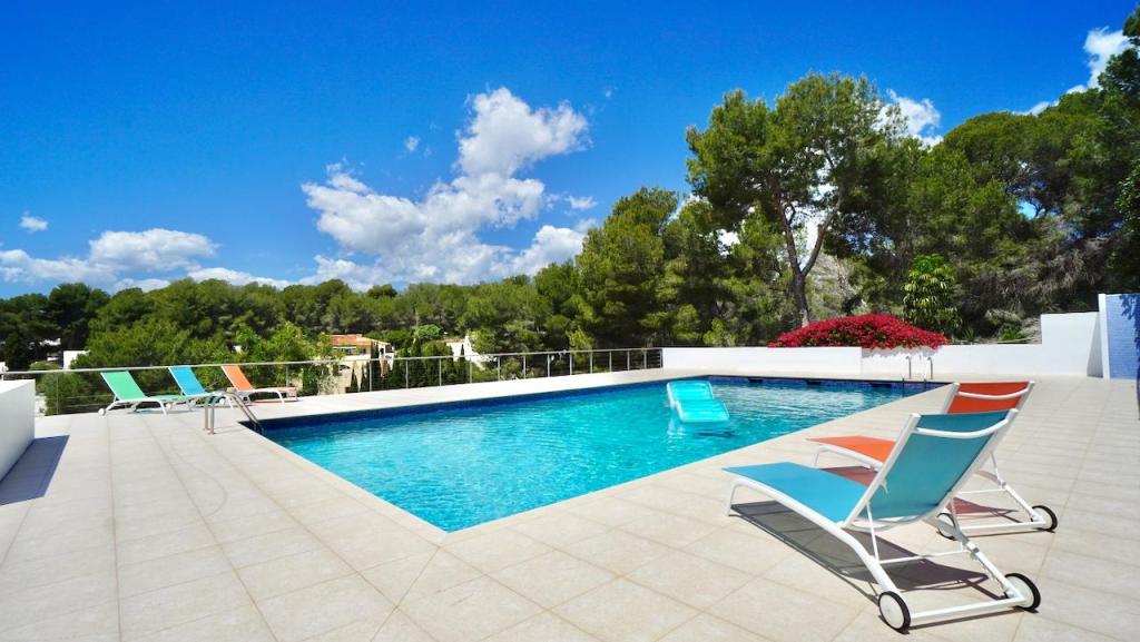 5 bed villas in Moraira