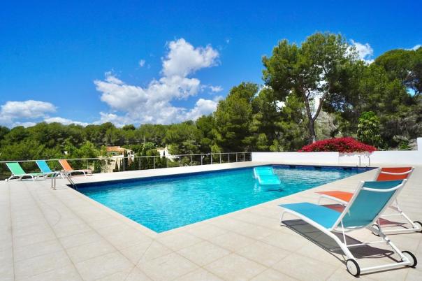 5 bed villas in Moraira