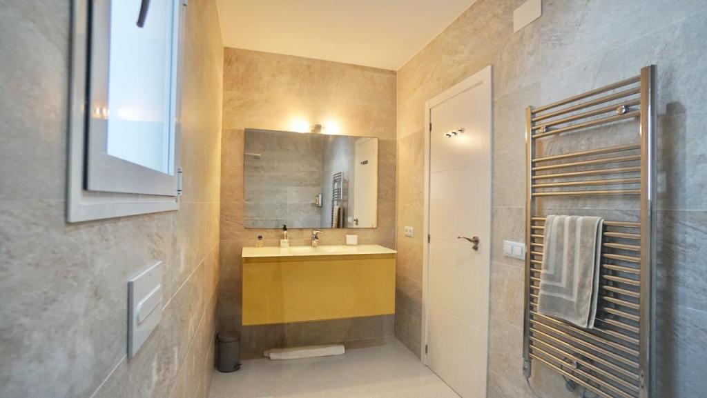 5 bed villas in Moraira