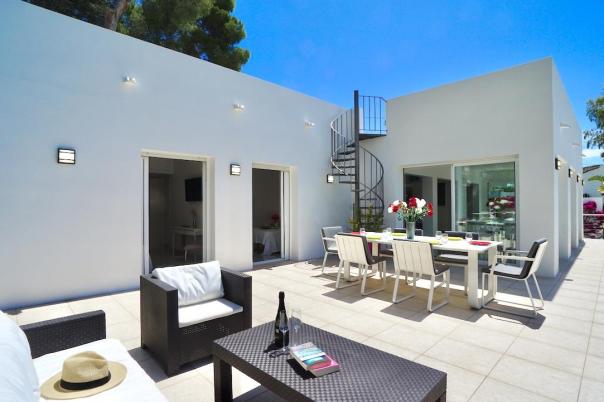 5 bed villas in Moraira