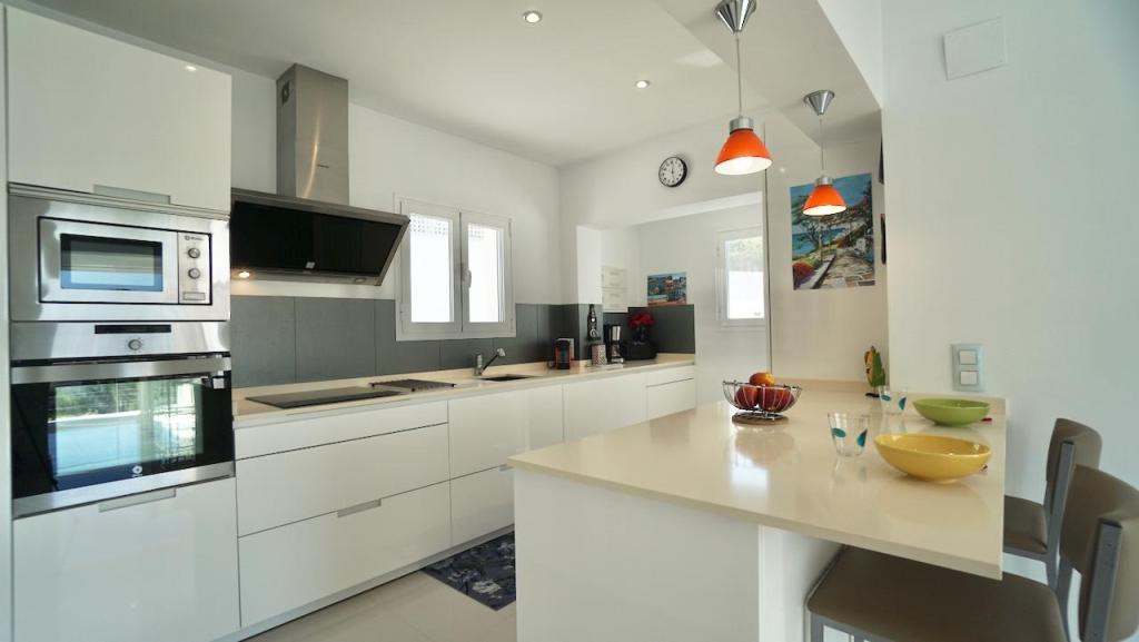 5 bed villas in Moraira