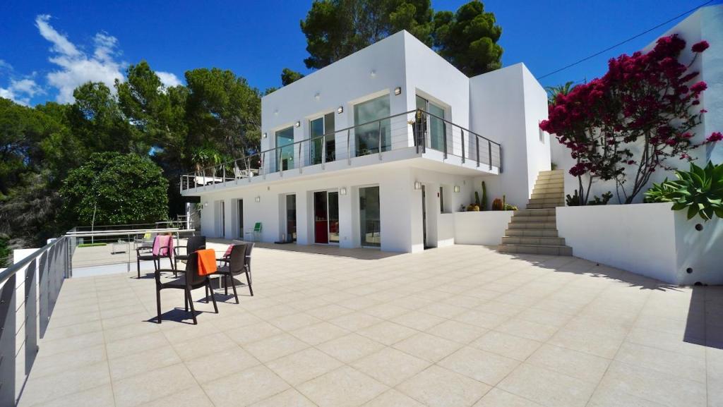 5 bed villas in Moraira