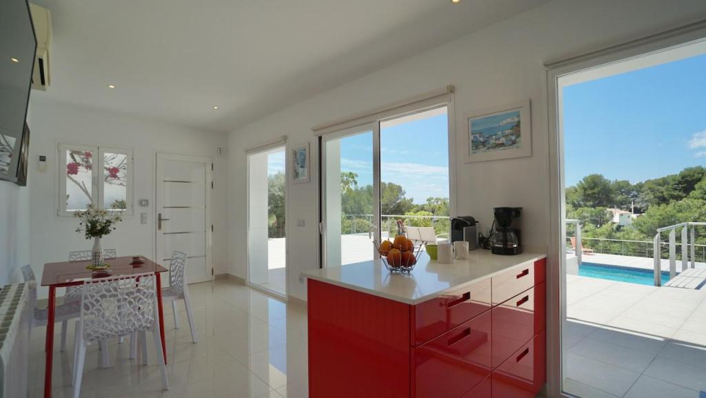5 bed villas in Moraira