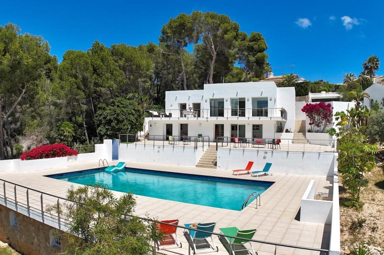 5 bed villas in Moraira