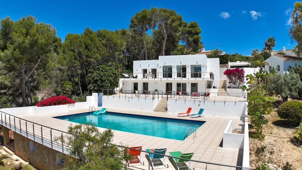 5 bed villas in Moraira