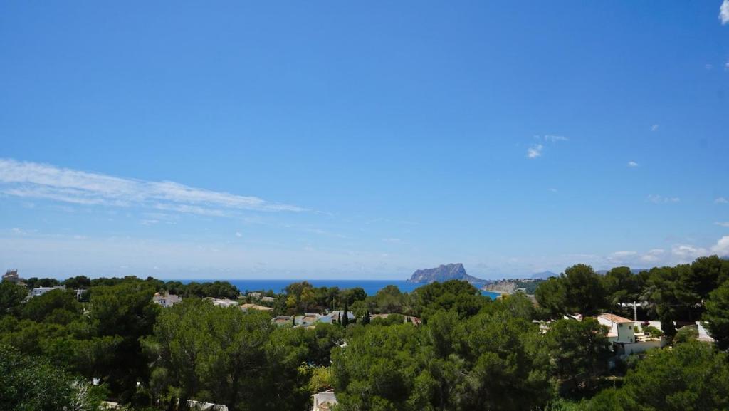 5 bed villas in Moraira
