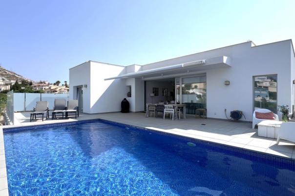 4 bed villa in Benitachell