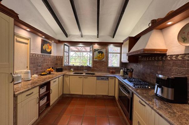 4 bed finca in Teulada