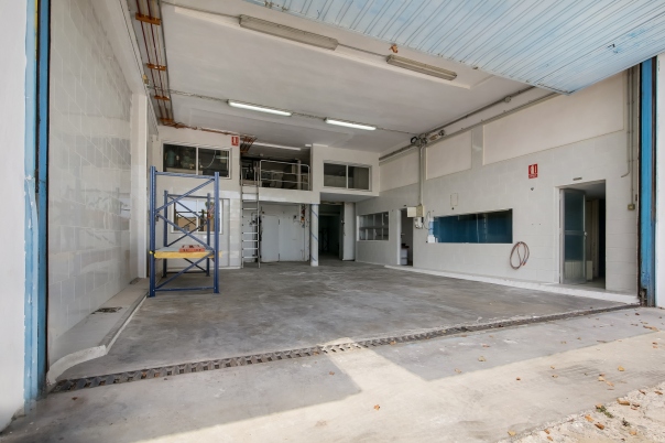 commercial premises in Calp
