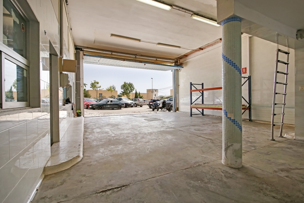 commercial premises in Calp