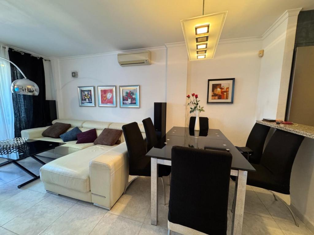 2 bed apartment in Benitachell