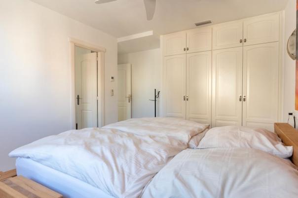 4 bed apartments - flats in Denia