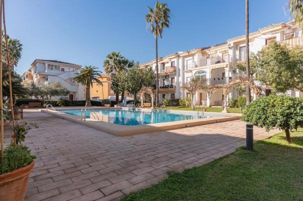 4 bed apartments - flats in Denia