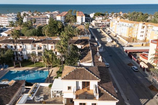 4 bed apartments - flats in Denia