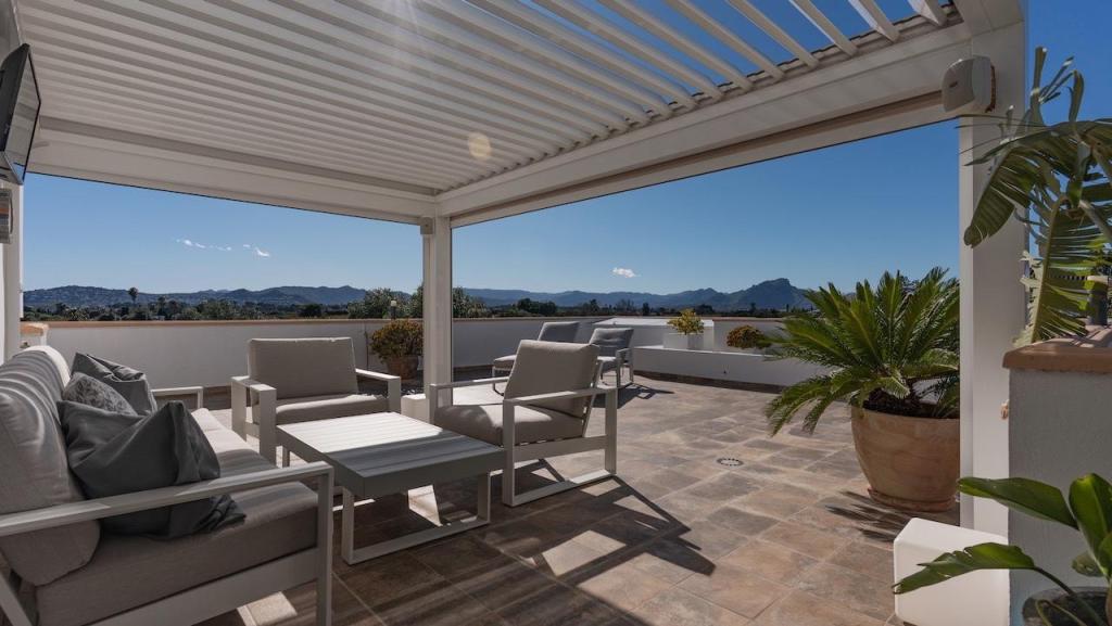 4 bed apartments - flats in Denia