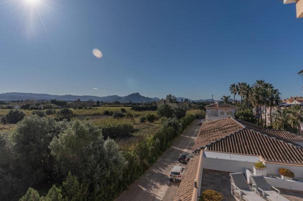 4 bed apartments - flats in Denia