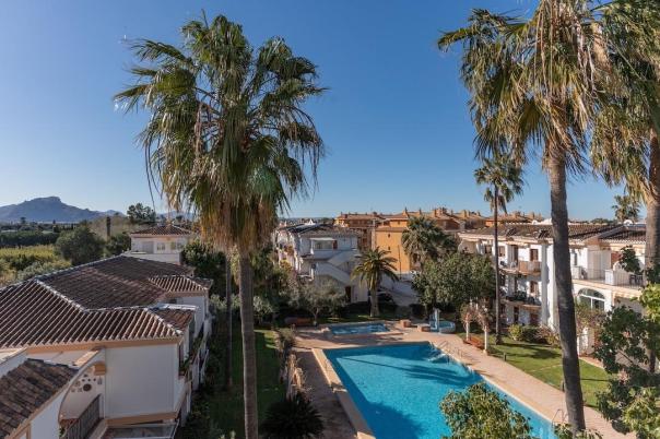 4 bed apartments - flats in Denia