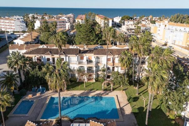 4 bed apartments - flats in Denia