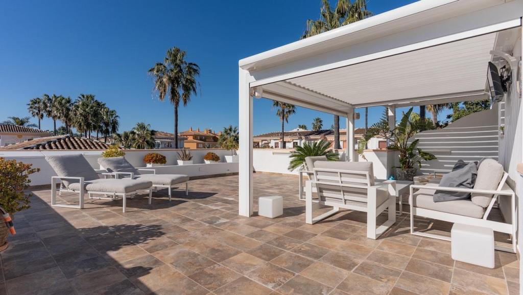 4 bed apartments - flats in Denia