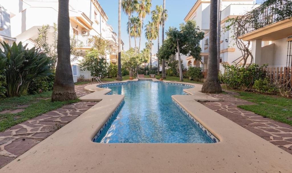 4 bed apartments - flats in Denia