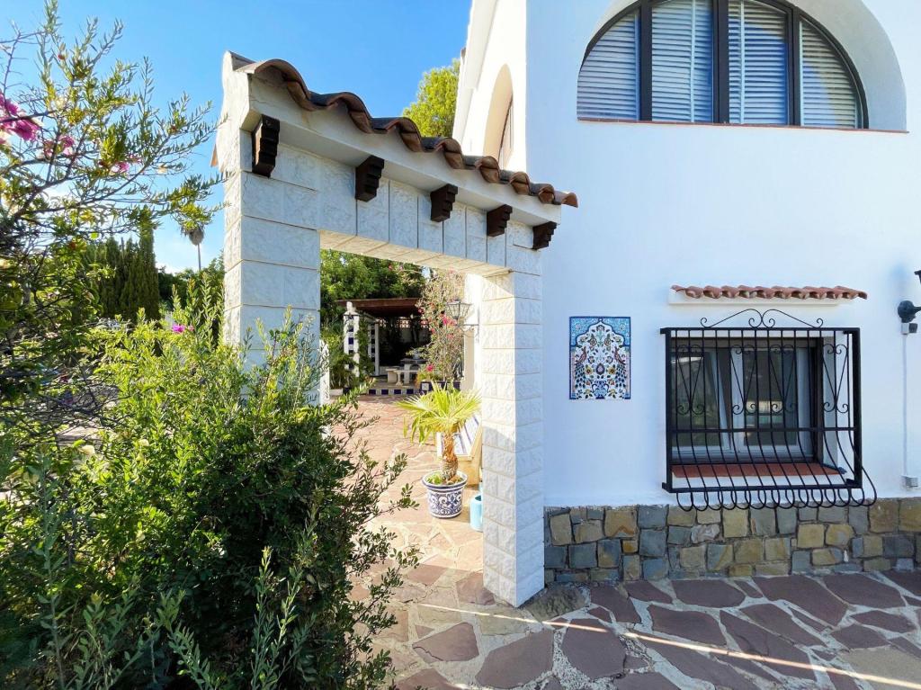 5 bed casa / chalet in Calpe