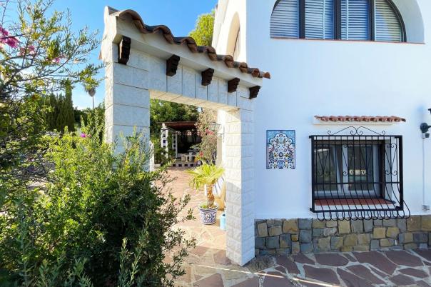 5 bed casa / chalet in Calpe