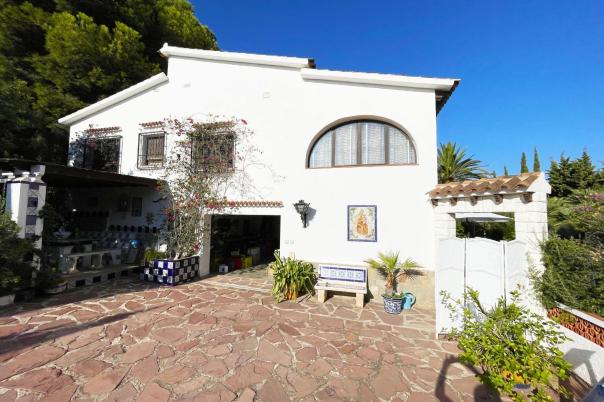 5 bed casa / chalet in Calpe