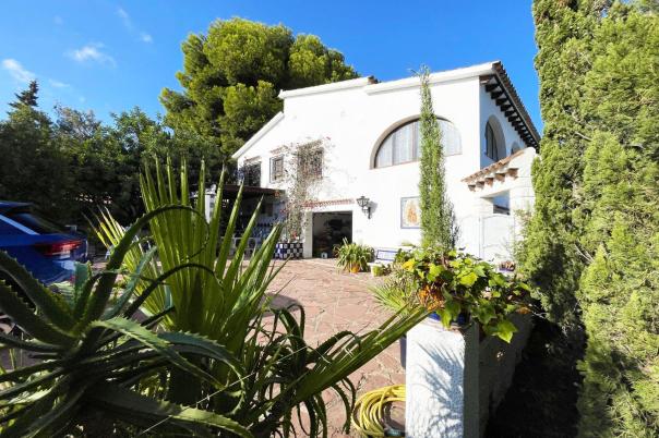 5 bed casa / chalet in Calpe