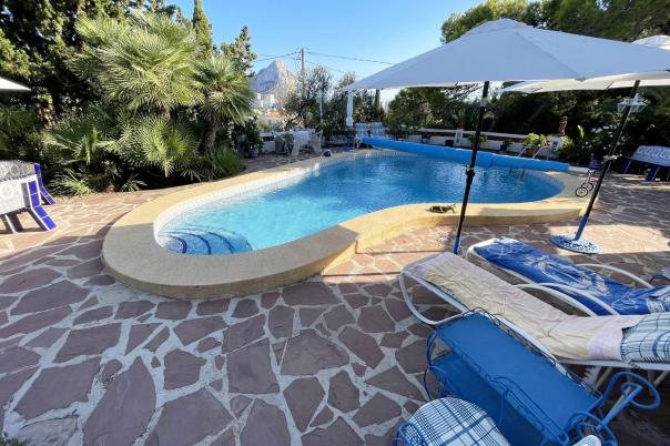 5 bed casa / chalet in Calpe