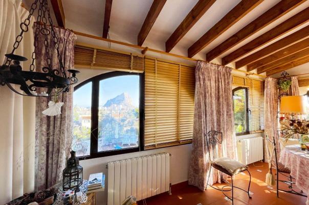 5 bed casa / chalet in Calpe