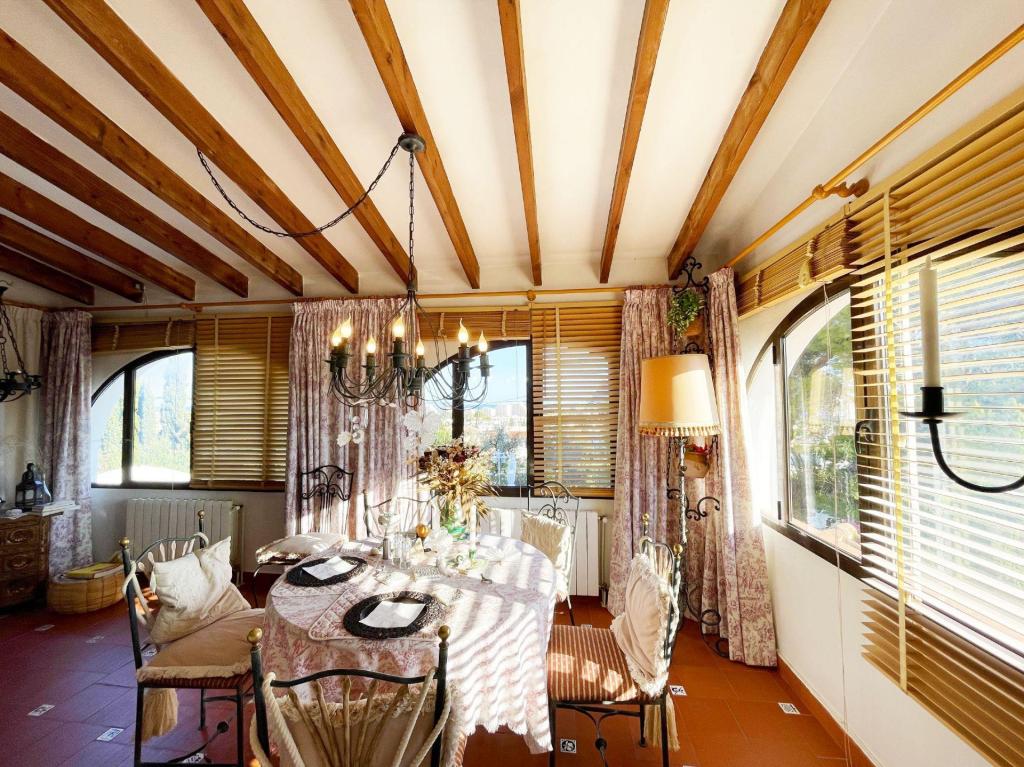 5 bed casa / chalet in Calpe