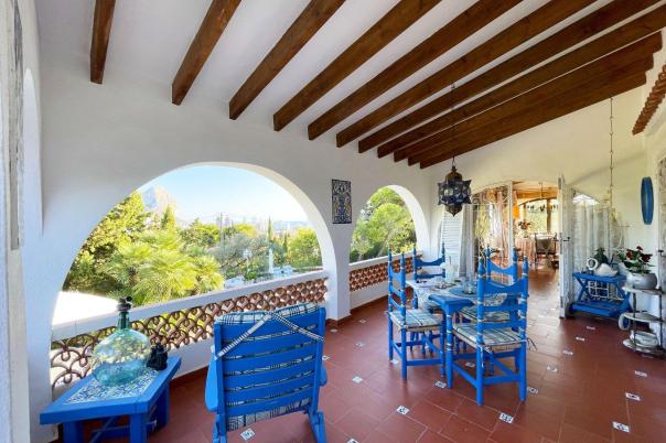 5 bed casa / chalet in Calpe
