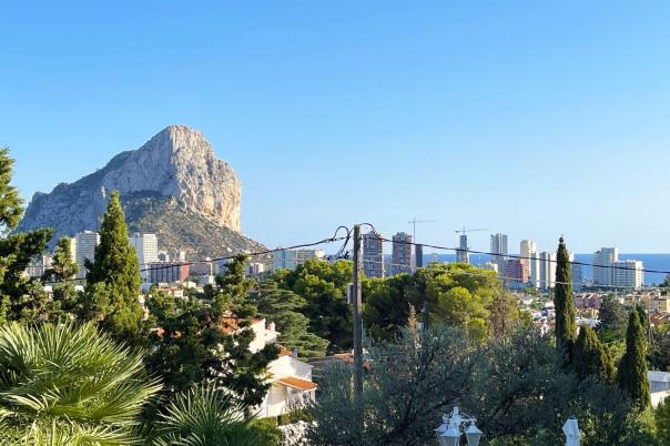 5 bed casa / chalet in Calpe