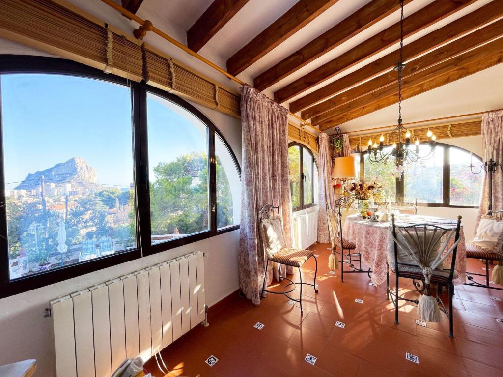 5 bed casa / chalet in Calpe