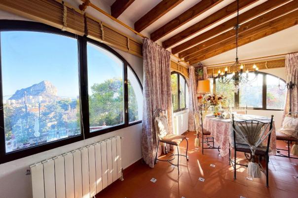 5 bed casa / chalet in Calpe