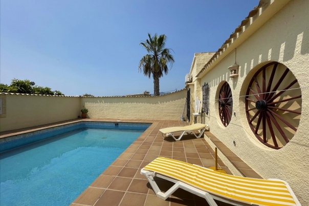 4 bed casa / chalet in Benissa