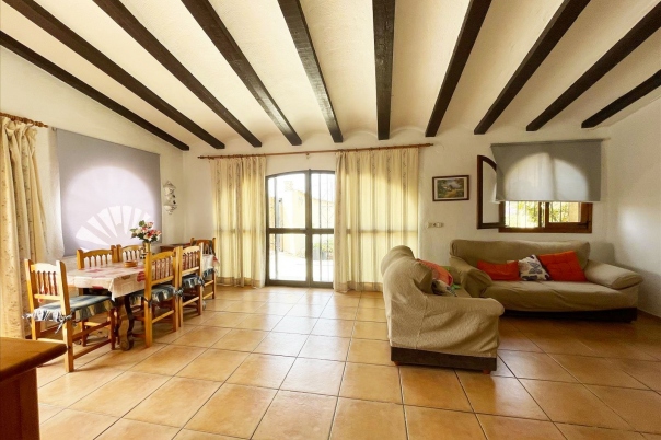 4 bed casa / chalet in Benissa